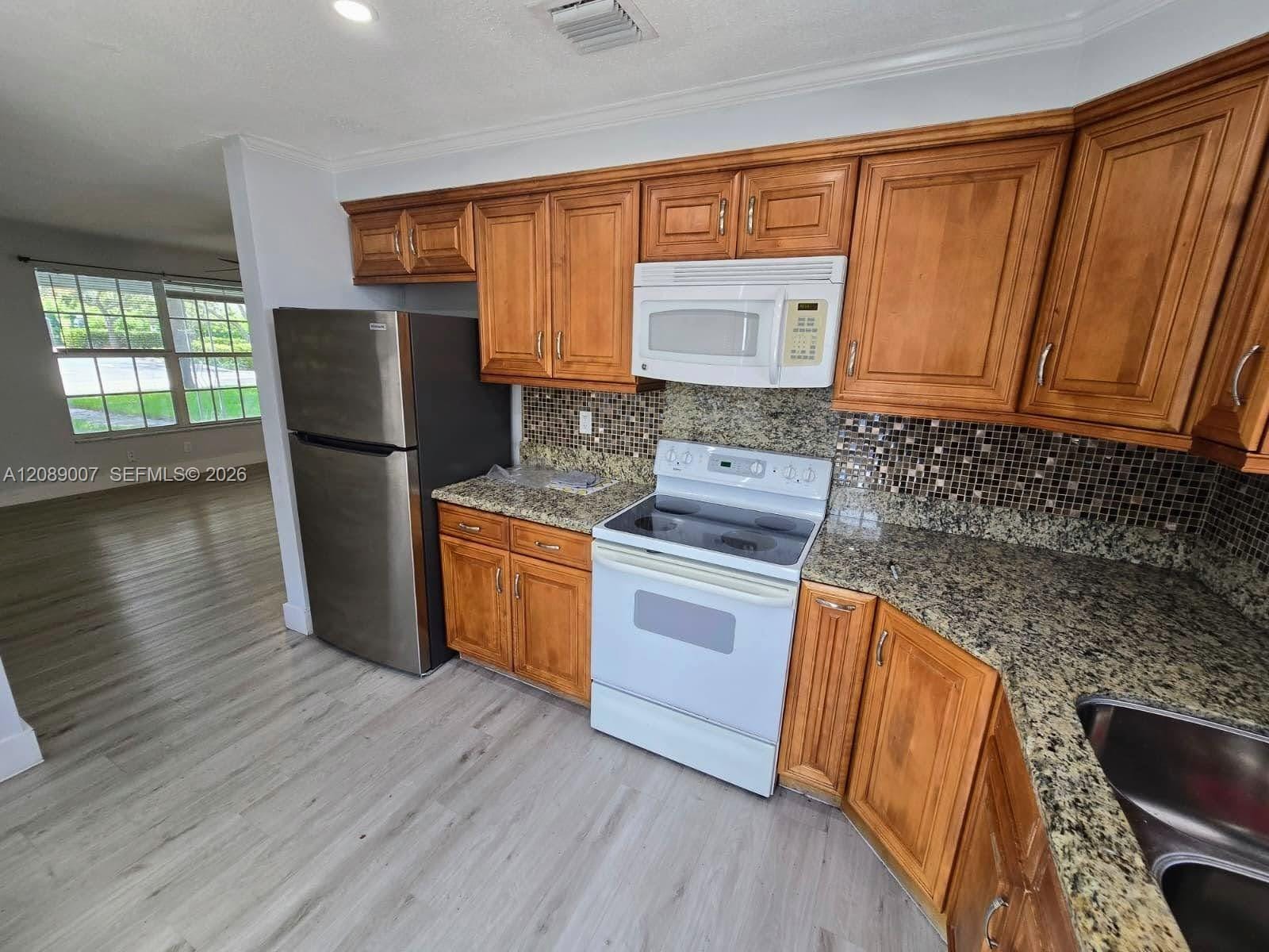 2500 NE 19th Avenue 1, Lighthouse Point, FL 33064 photo 6