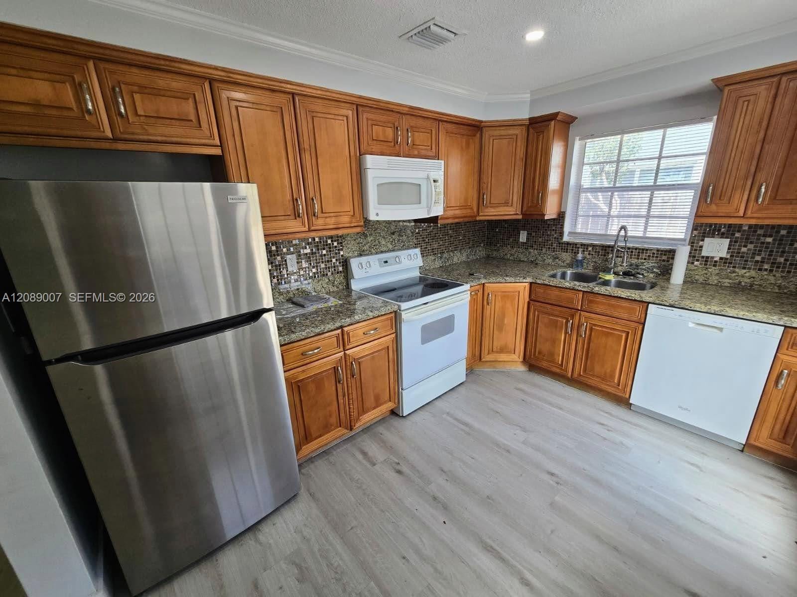 2500 NE 19th Avenue 1, Lighthouse Point, FL 33064 photo 7