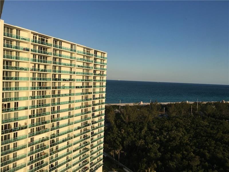 100 Bayview Drive 1826 — photo 5