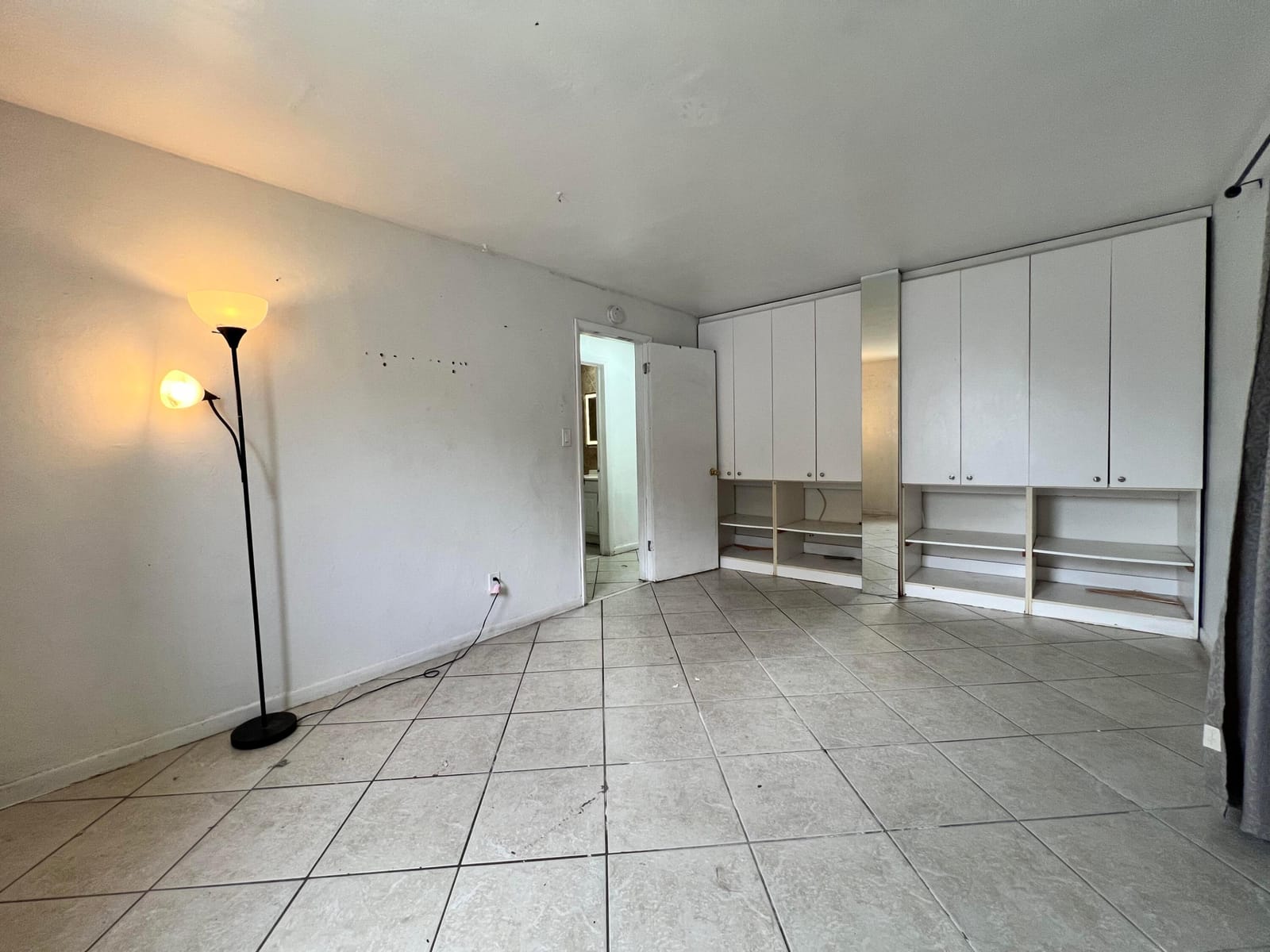 5671 NE 8TH Avenue, Oakland Park, FL 33334 photo 13