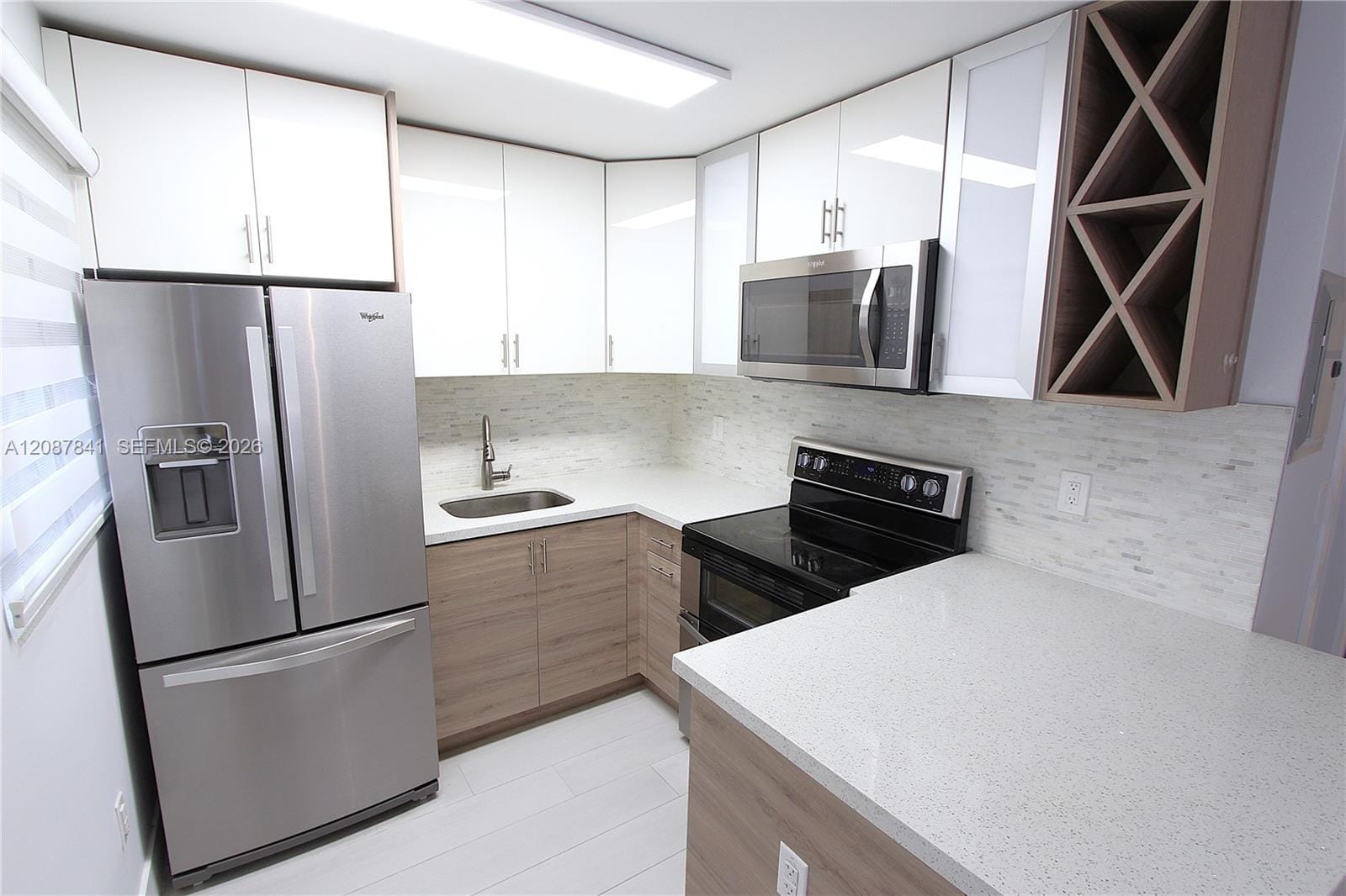 427 Santander Avenue 202, Coral Gables, FL 33134 photo 2