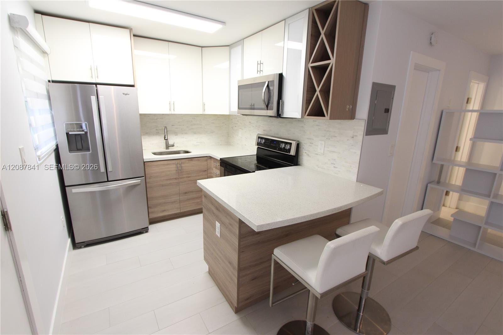 427 Santander Avenue 202, Coral Gables, FL 33134 photo 3