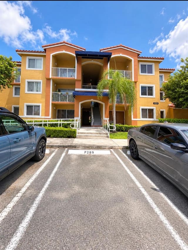 20930 SW 87th Avenue 207, Cutler Bay, FL 33189