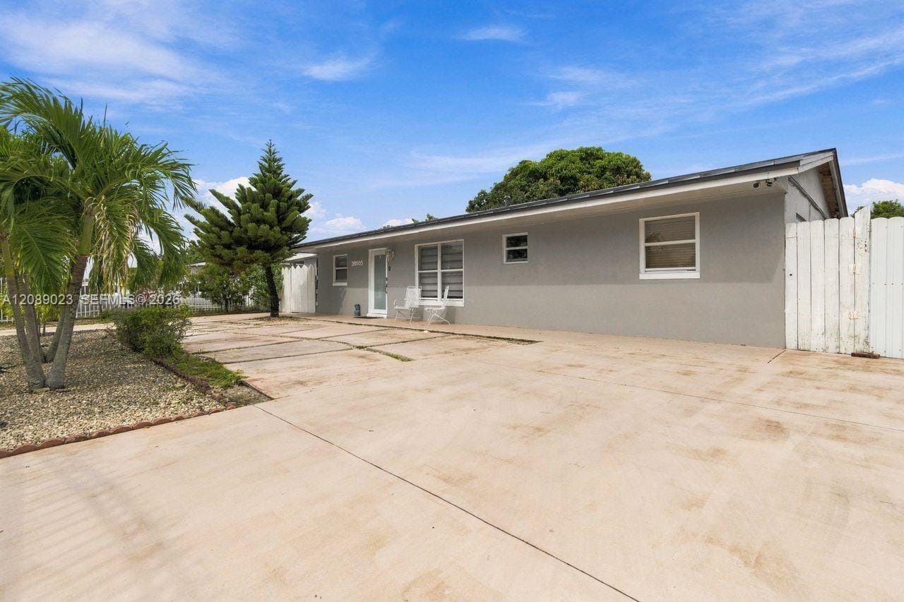 20505 NW 45th Avenue — photo 2