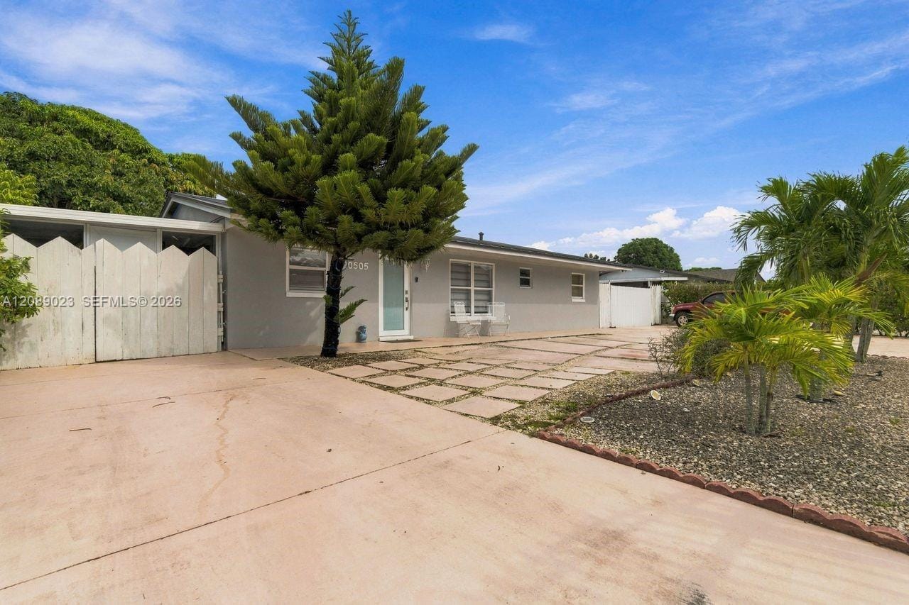 20505 NW 45th Avenue — photo 3