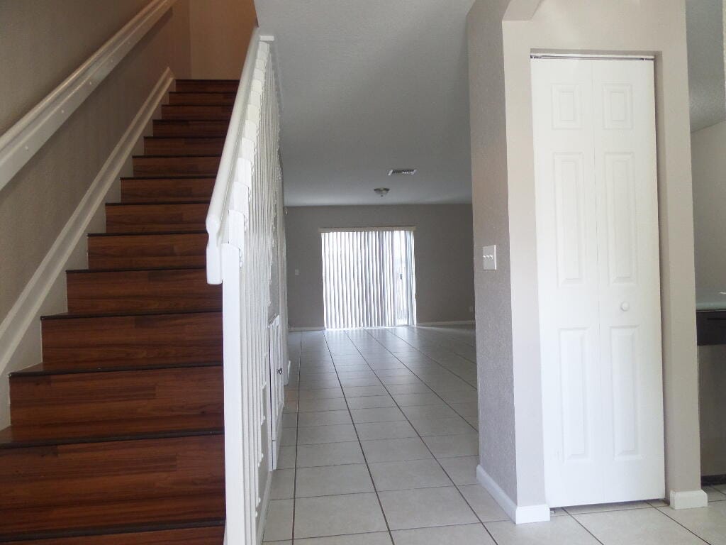 862 SUMMIT LAKE Drive — photo 3