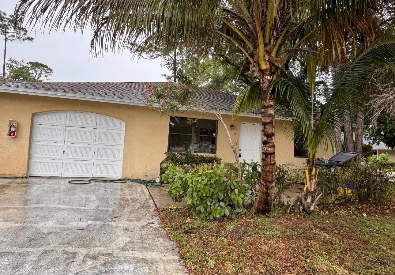 1115 Goldenrod Road 1115