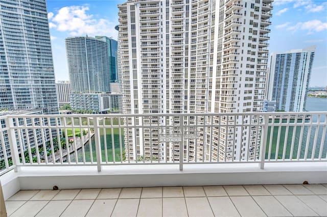 801 Brickell Key Boulevard 2208, Miami, FL 33131