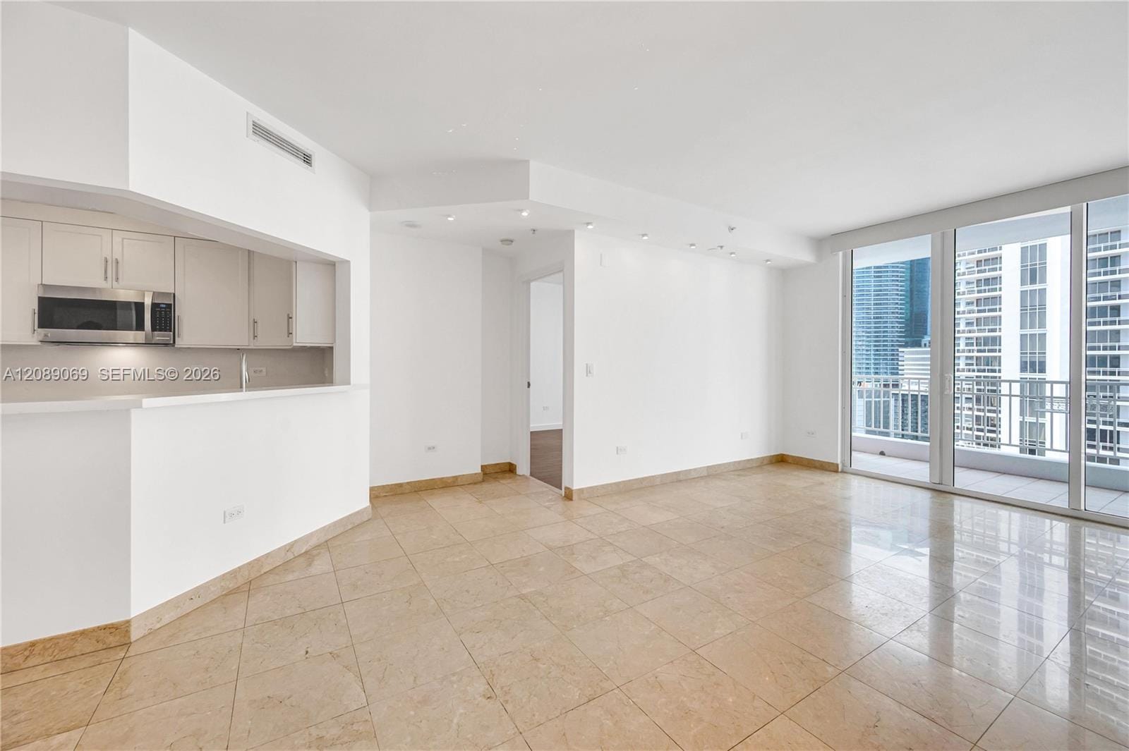 801 Brickell Key Boulevard 2208, Miami, FL 33131 photo 6