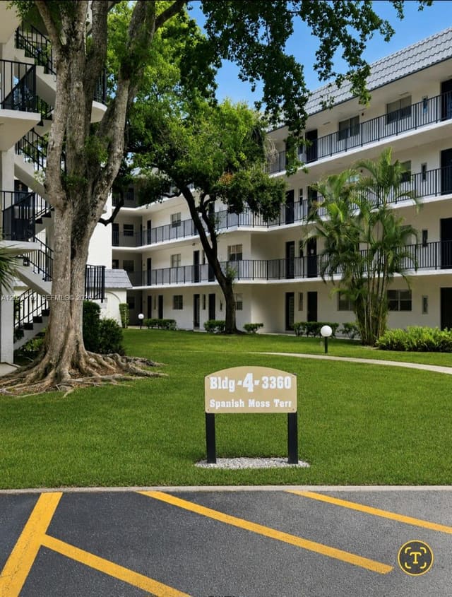3360 Spanish Moss Terrace 402, Lauderhill, FL 33319