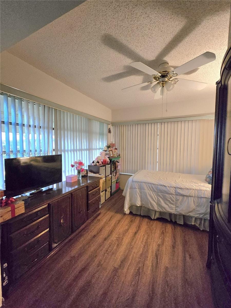 5162 Lakefront Boulevard D — photo 9