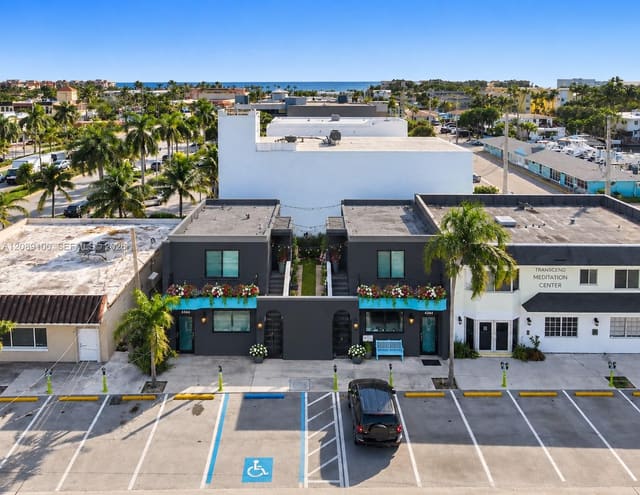 4344 E Tradewinds Avenue, Lauderdale-By-The-Sea, FL 33308