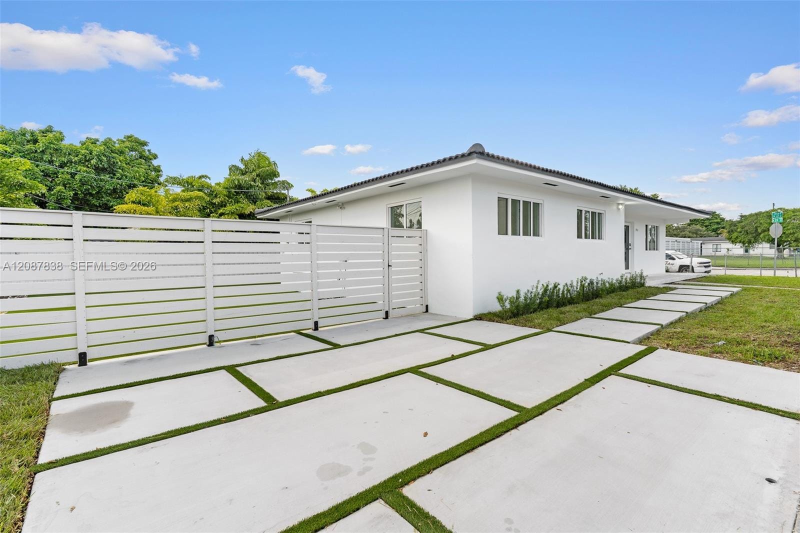 3900 SW 67th Avenue, Miami, FL 33155 photo 1