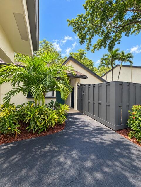 2105 DEER CREEK WOODLANDS Way