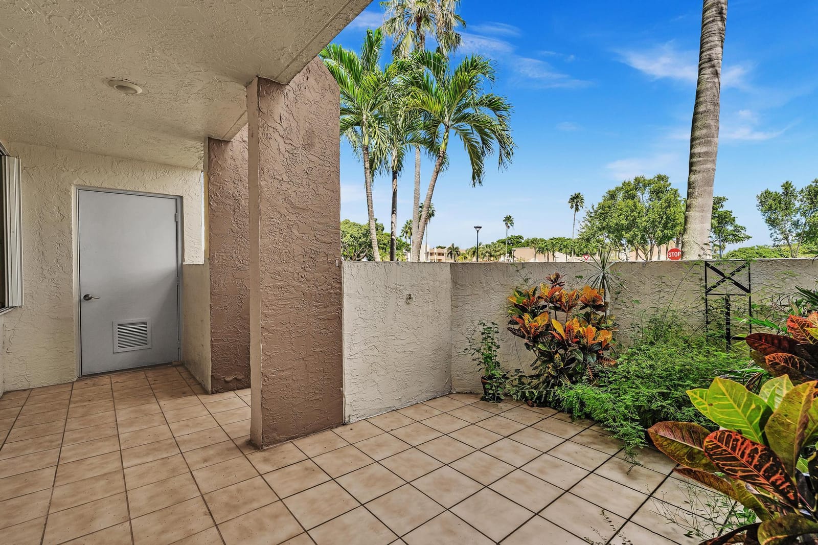 7216 Fairfax Drive 109 — photo 4