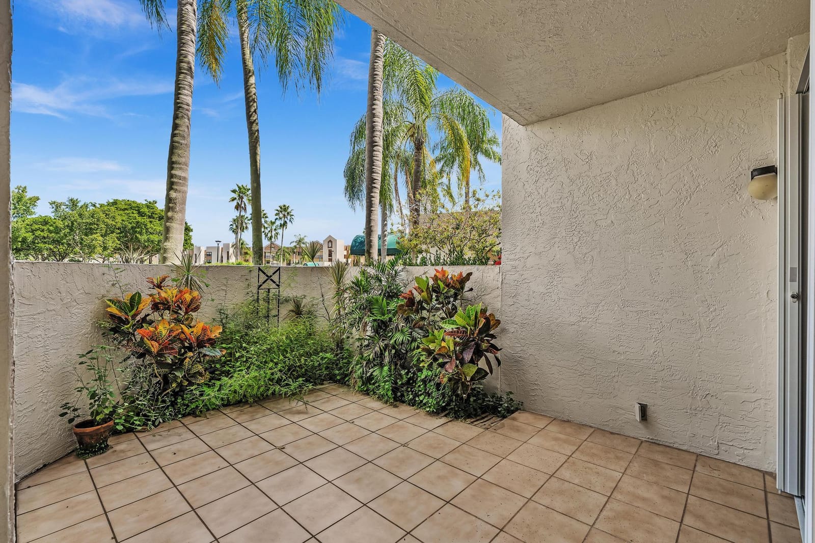 7216 Fairfax Drive 109 — photo 5