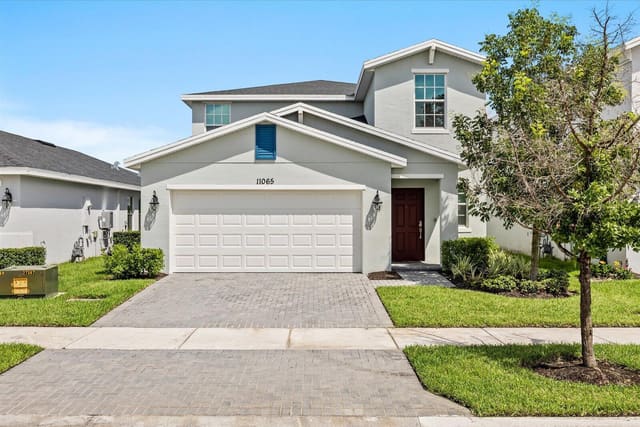 11065 NW Pondside Lane, Port St. Lucie, FL 34987