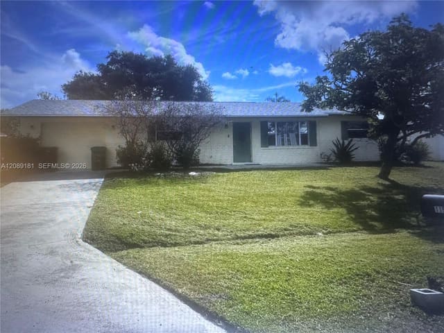 1155 SE Sabina Lane 1, Port St. Lucie, FL 34983