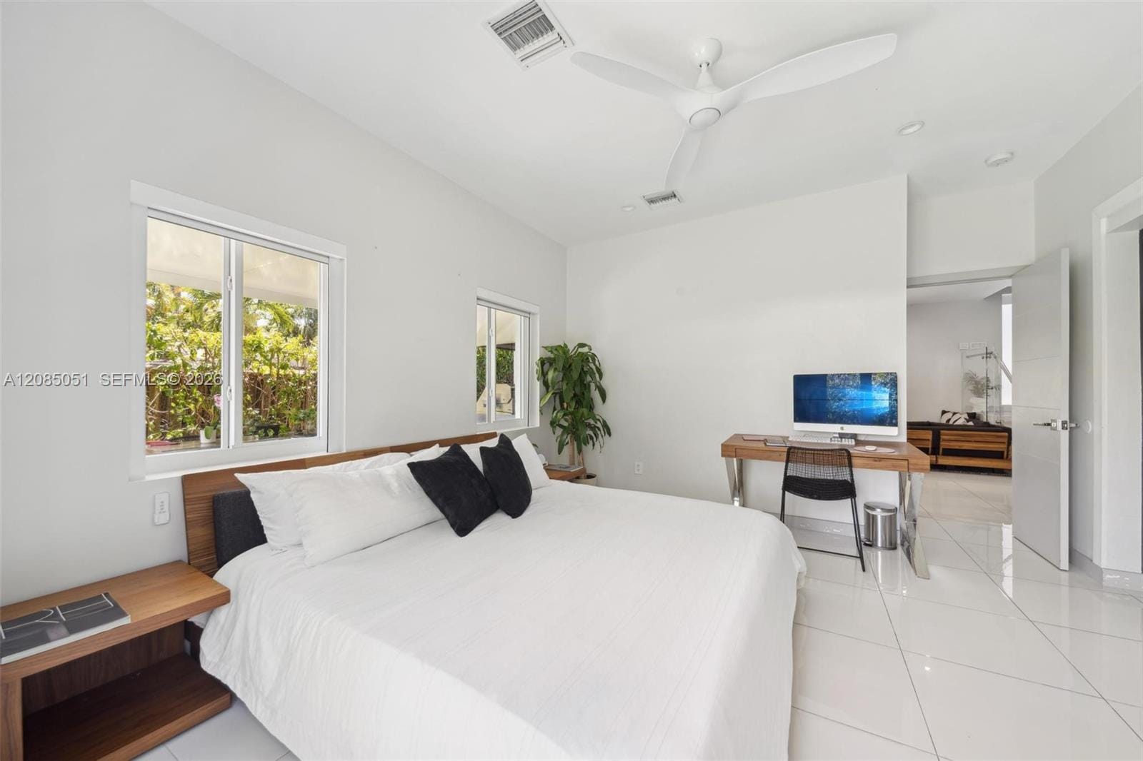 2615 NE 213th Street, Miami, FL 33180 photo 11