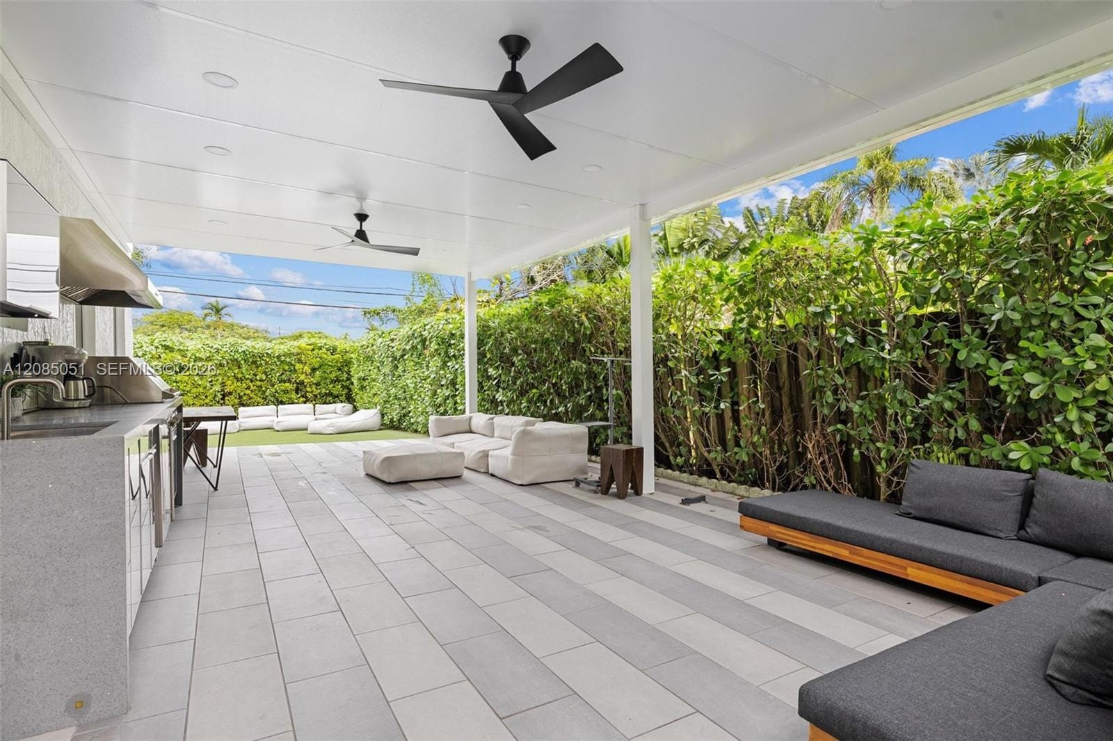 2615 NE 213th Street, Miami, FL 33180 photo 21