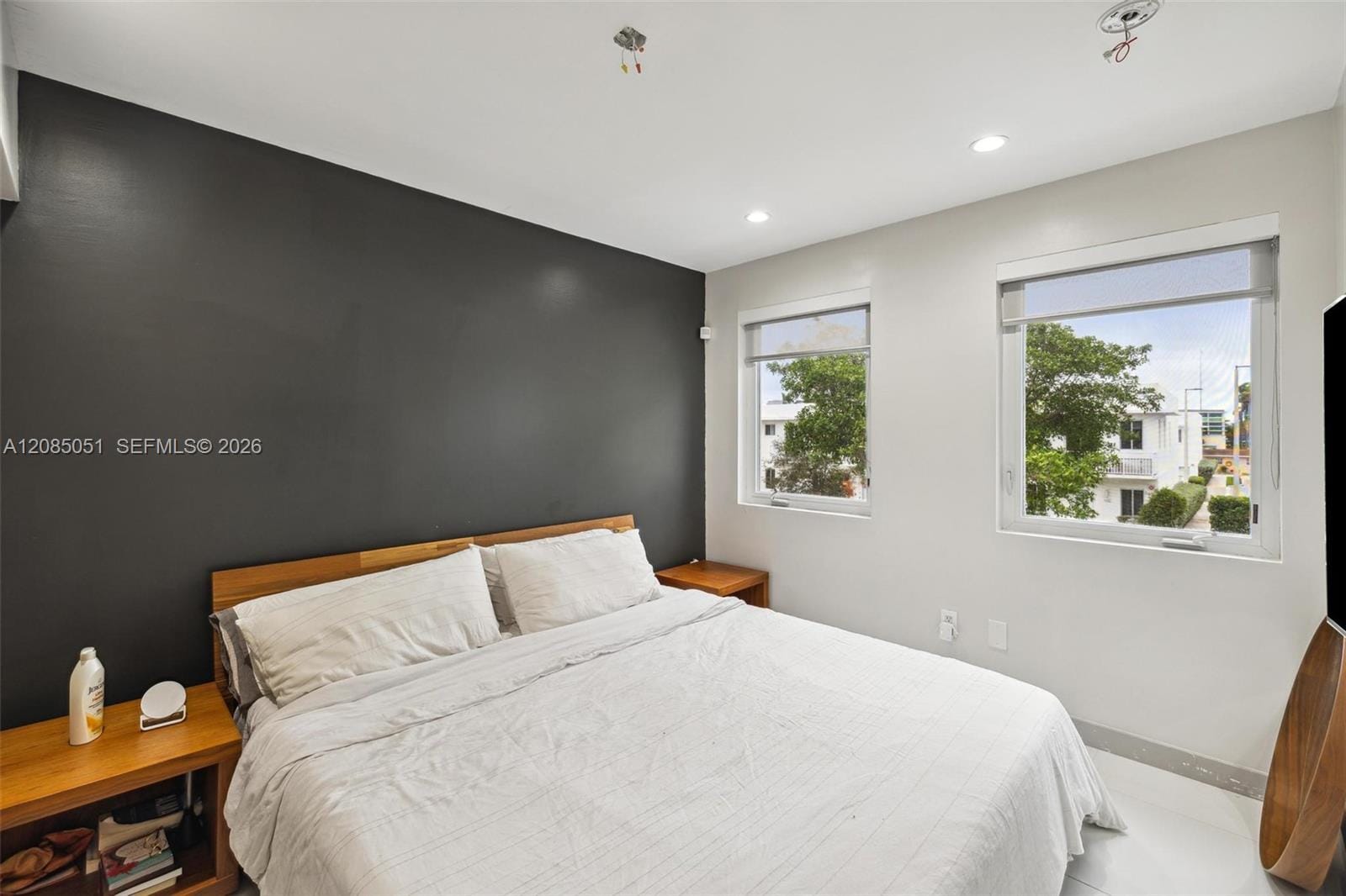 2615 NE 213th Street, Miami, FL 33180 photo 9