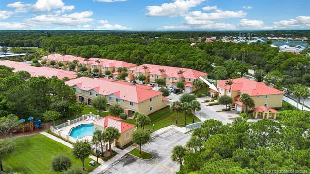 4964 SE Mariner Garden Circle, Stuart, FL 34997