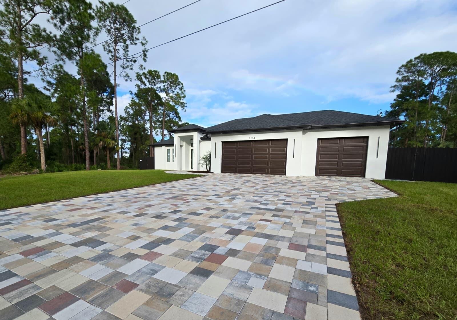 1114 Magnolia Avenue, Lehigh Acres, FL 33972 photo 2