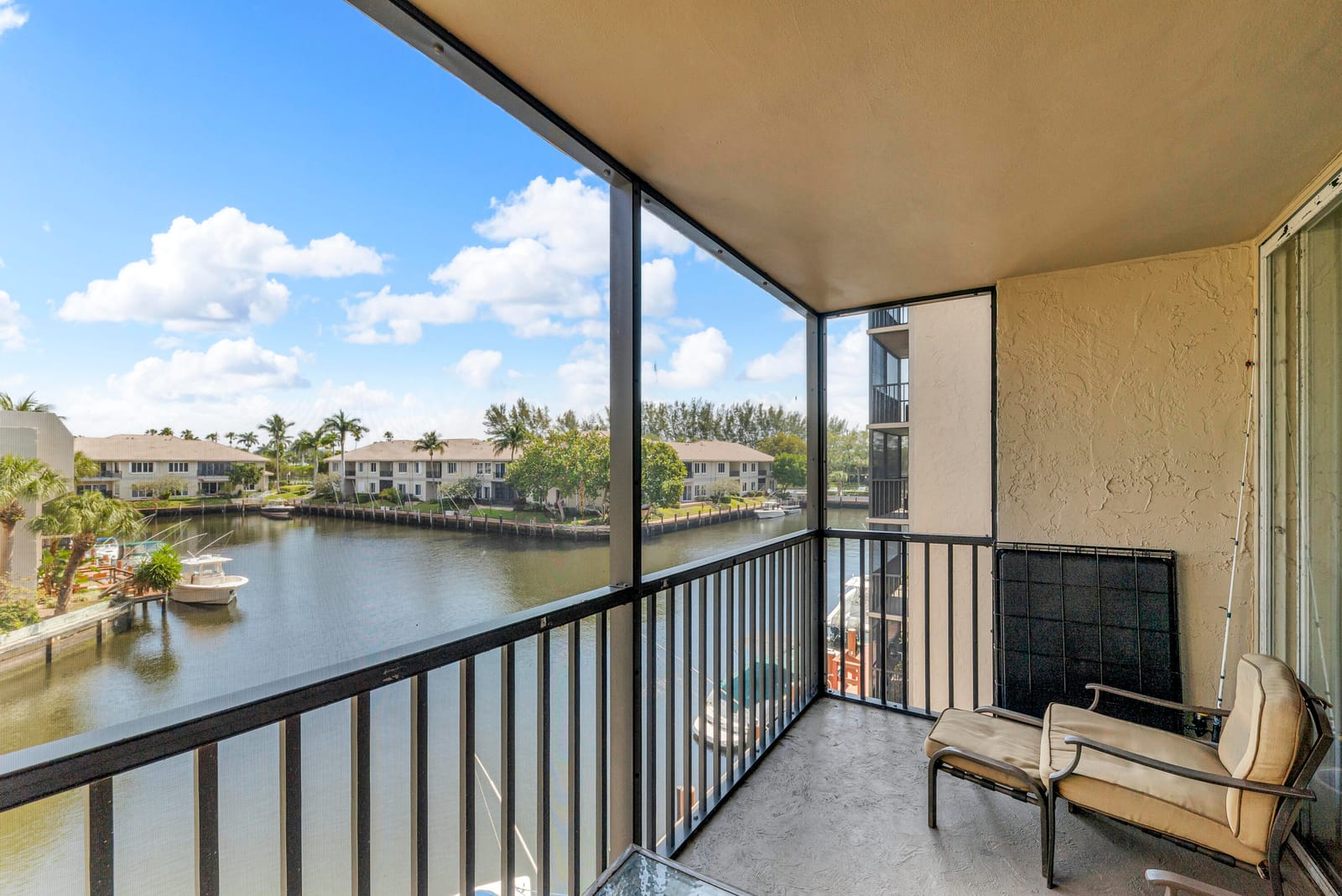 6 ROYAL PALM Way 307 — photo 1