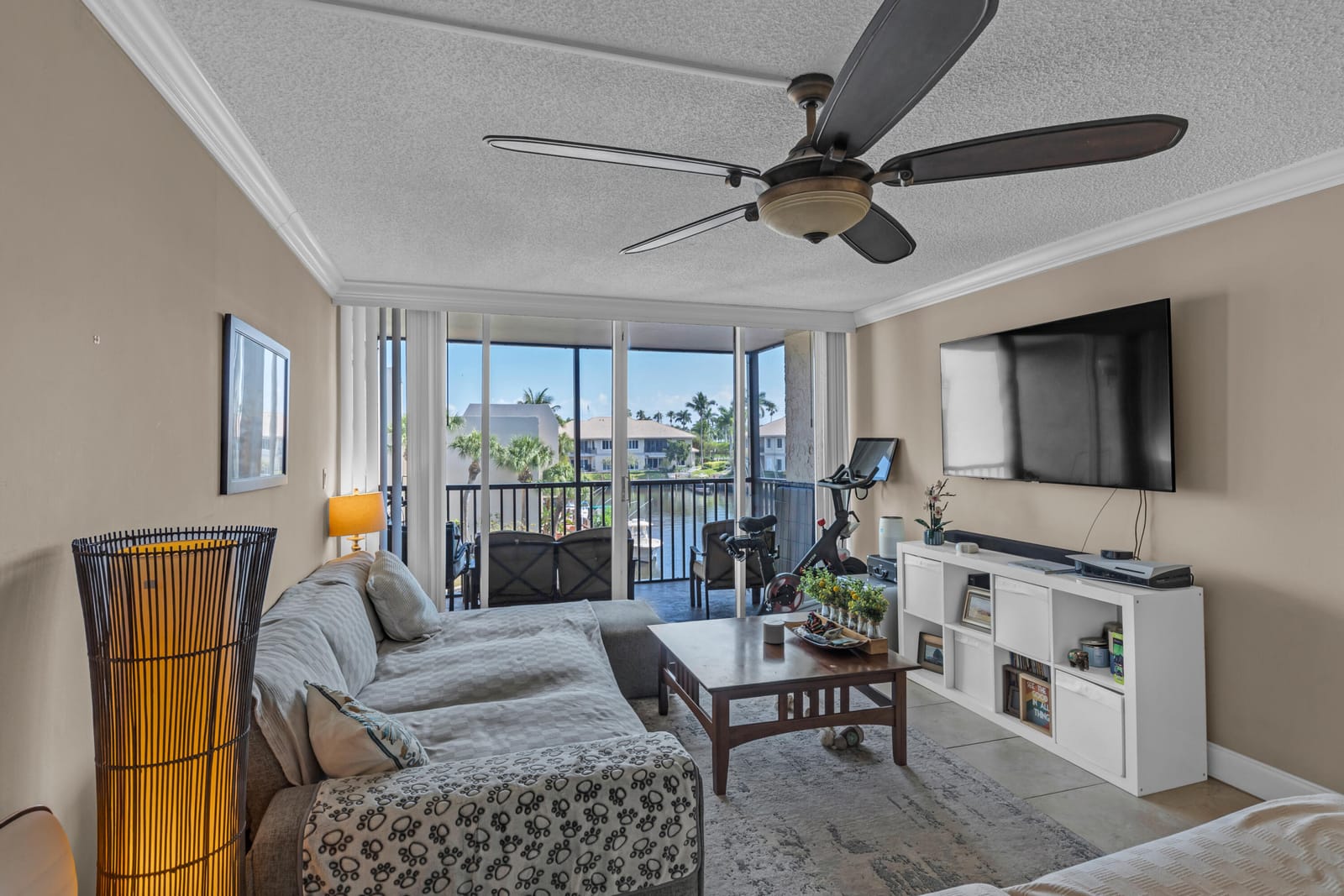 6 ROYAL PALM Way 307 — photo 3