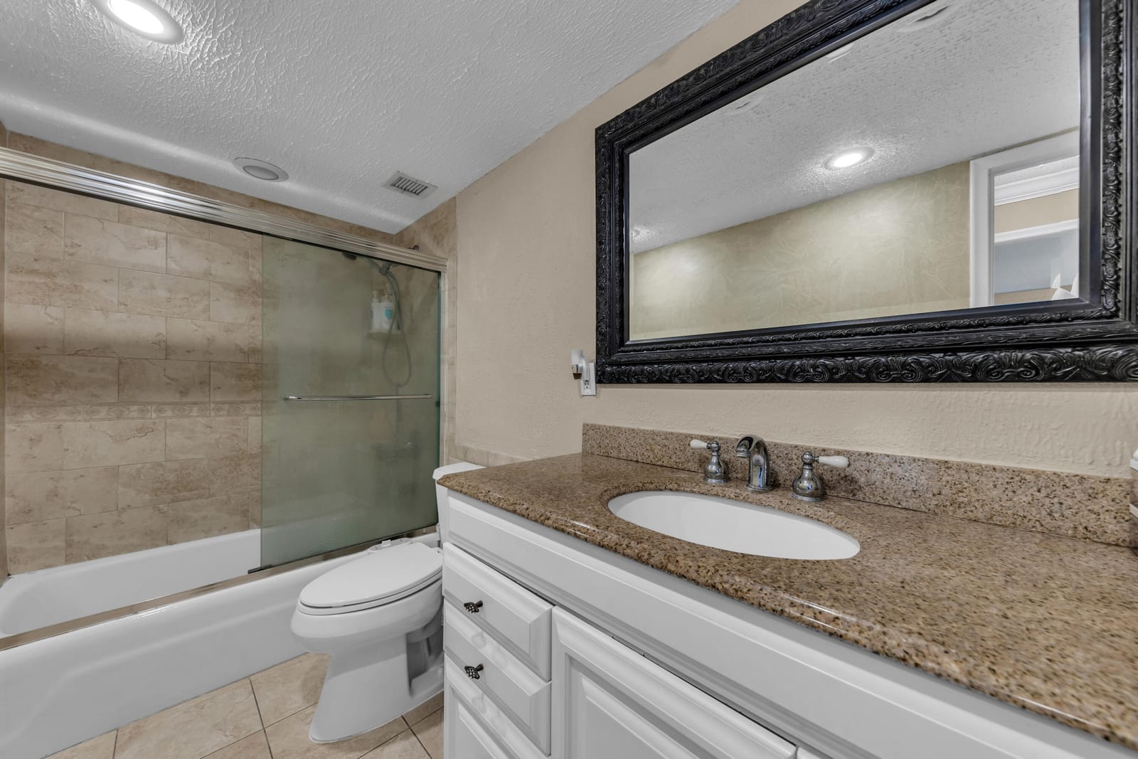 6 ROYAL PALM Way 307 — photo 8