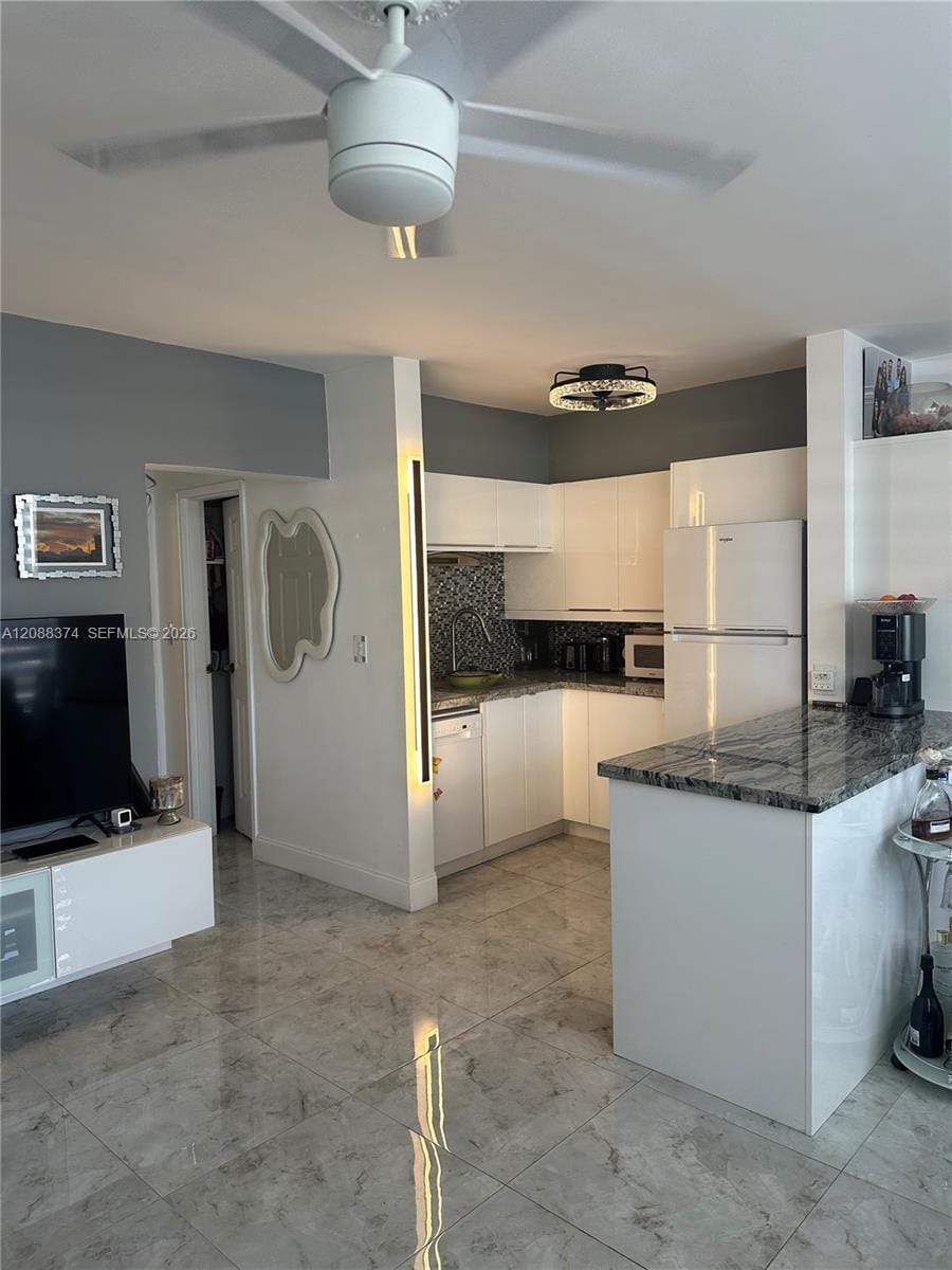 3177 S Ocean Drive 122 — photo 6