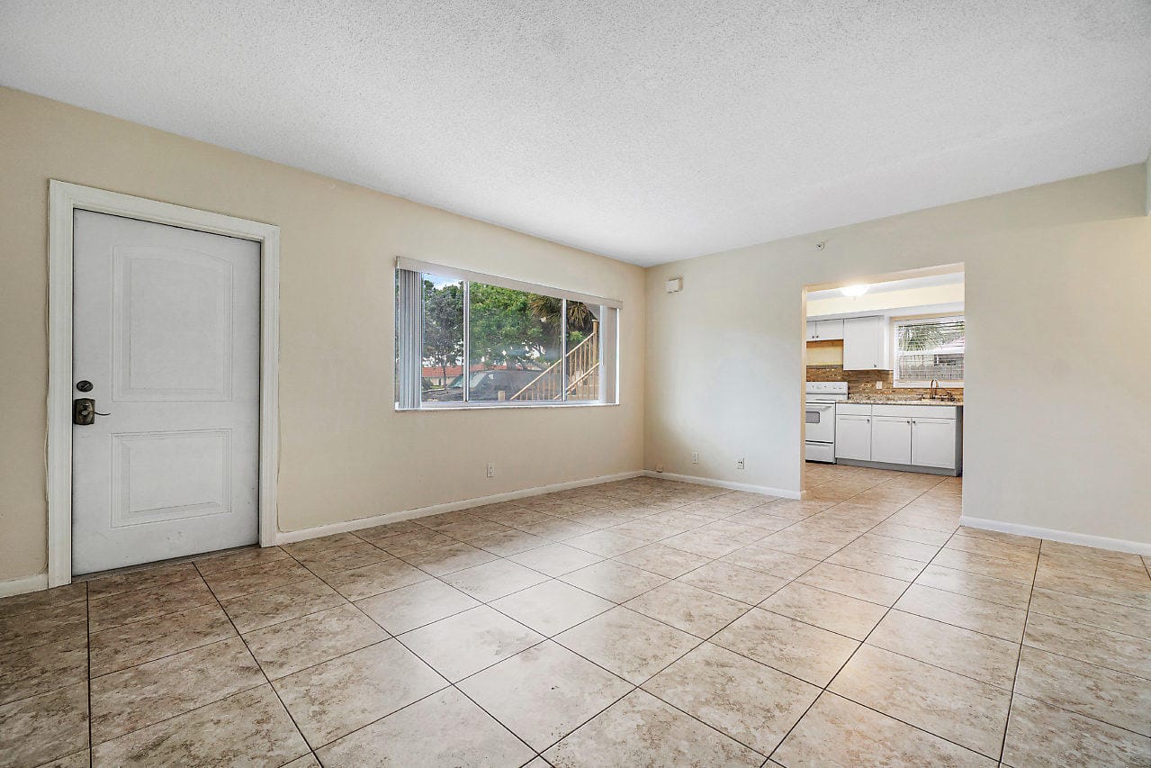 701 NE 7TH Avenue 4 — photo 5