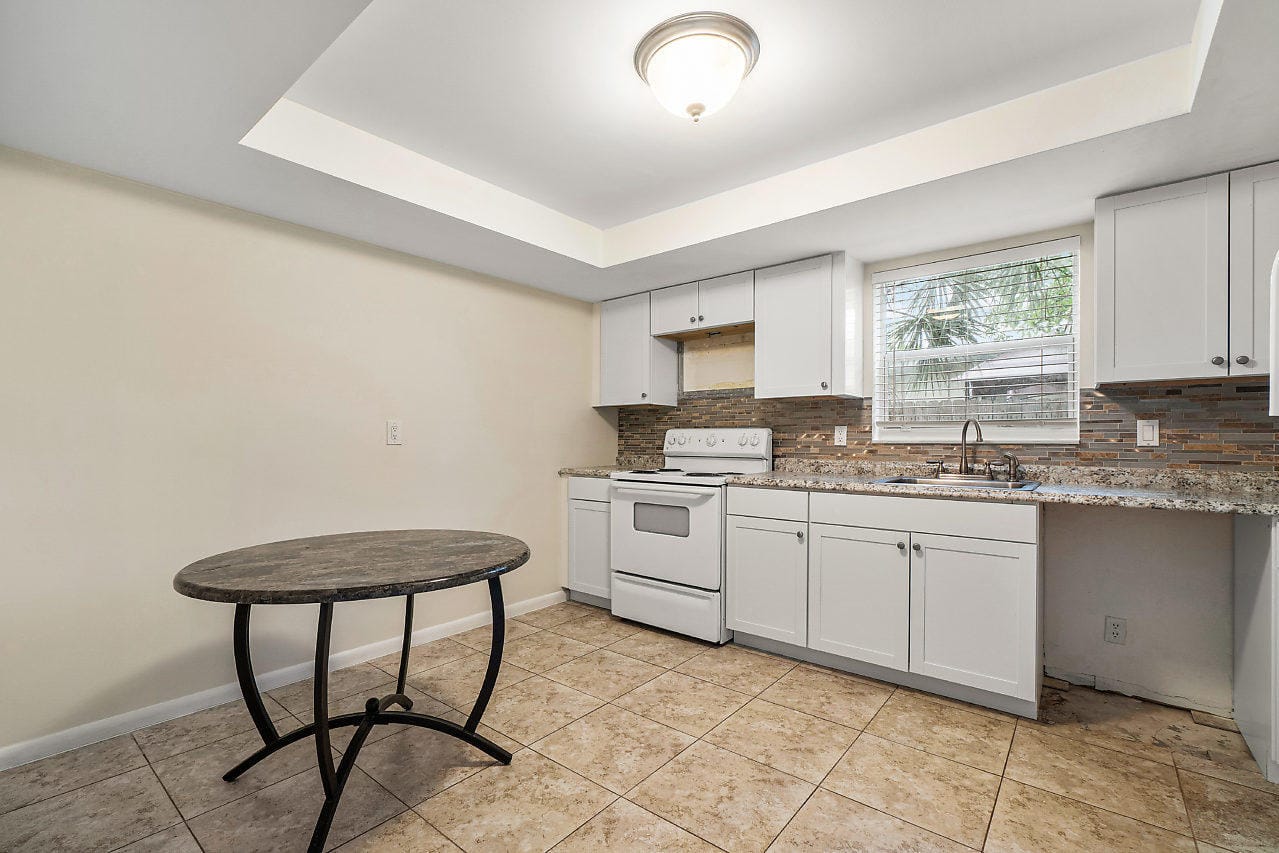 701 NE 7TH Avenue 4 — photo 6