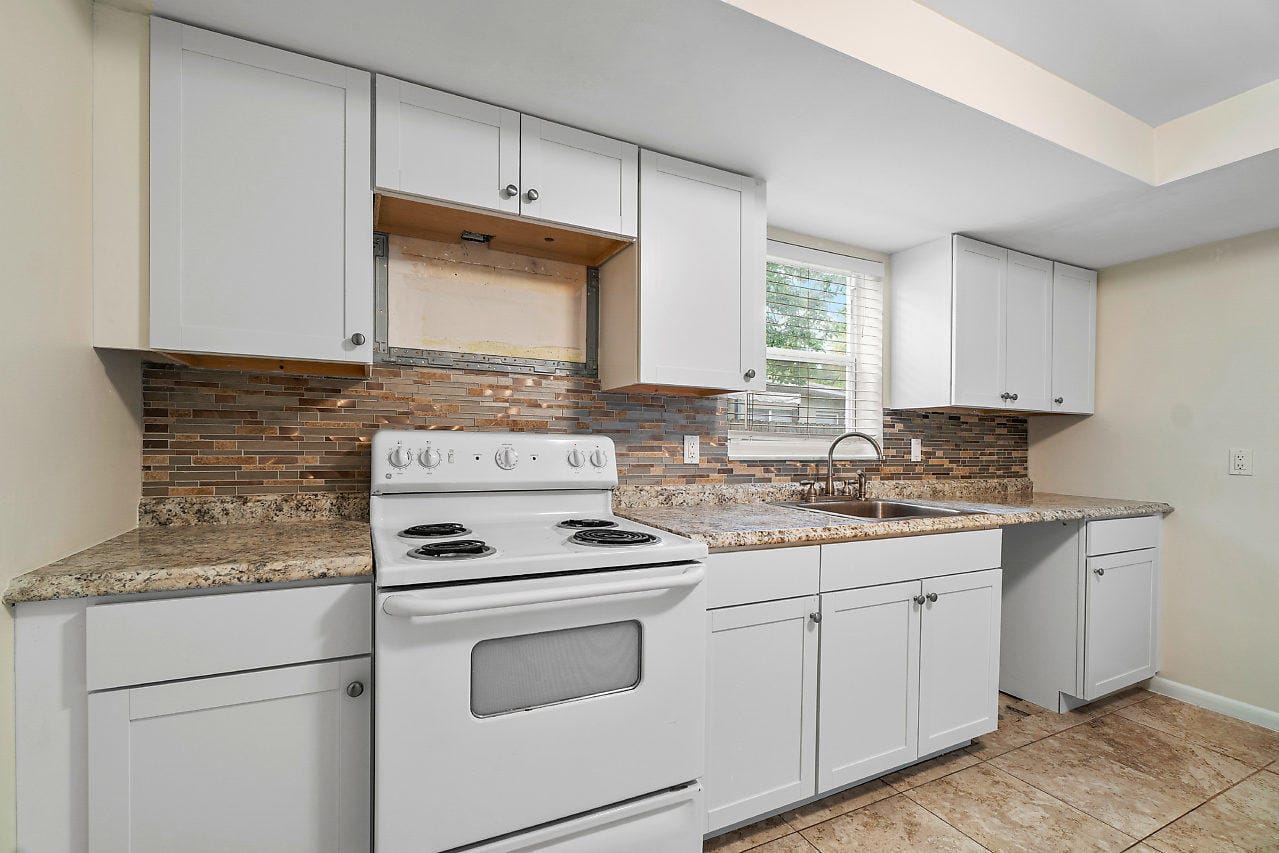 701 NE 7TH Avenue 4 — photo 8
