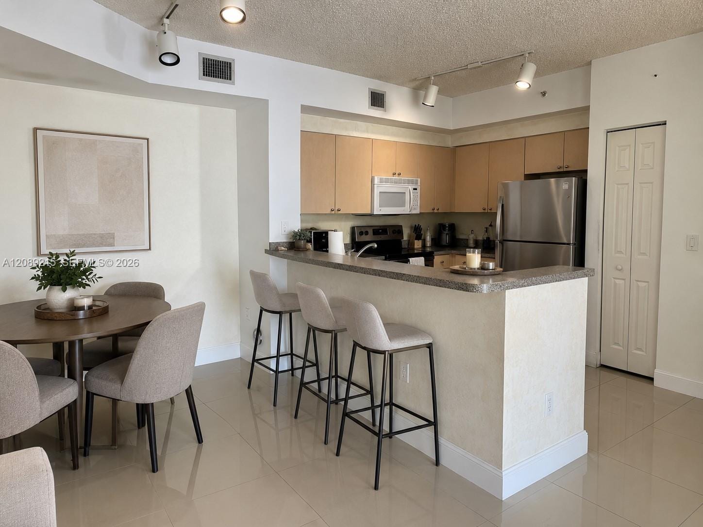 8030 N Nob Hill Road 105, Tamarac, FL 33321