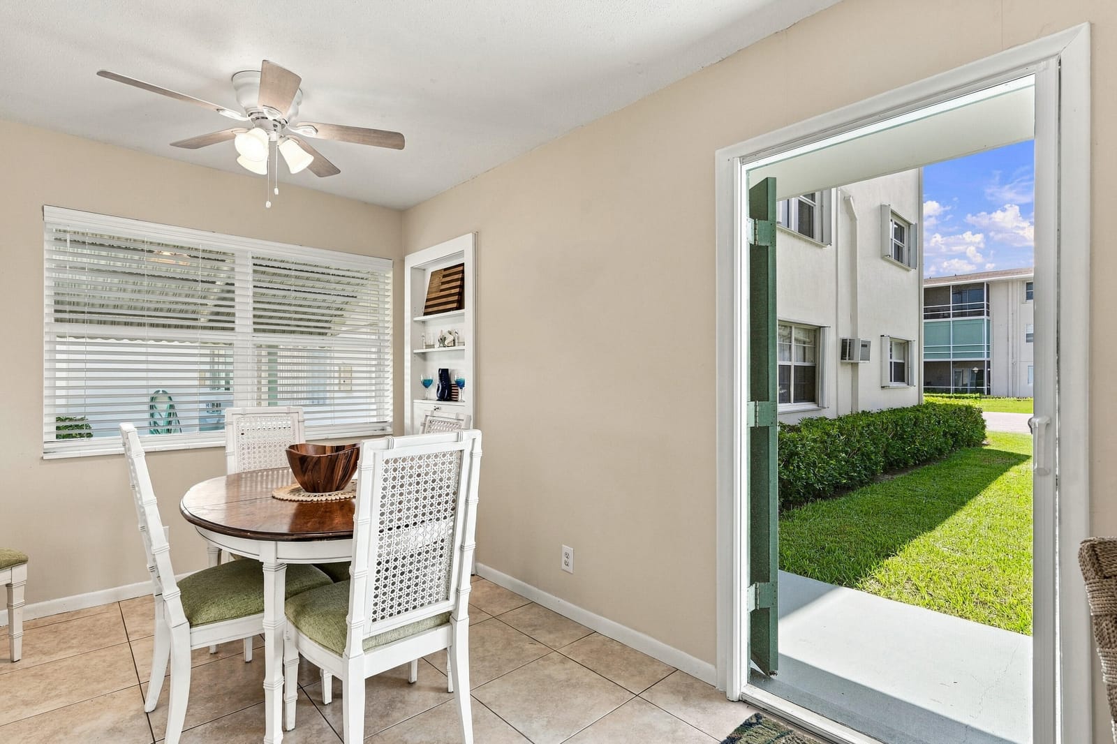 530 HORIZONS E 104, Boynton Beach, FL 33435 photo 9