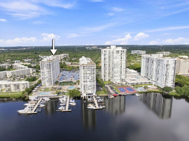 18021 Biscayne Boulevard 901, Del Prado Marina, Aventura, FL