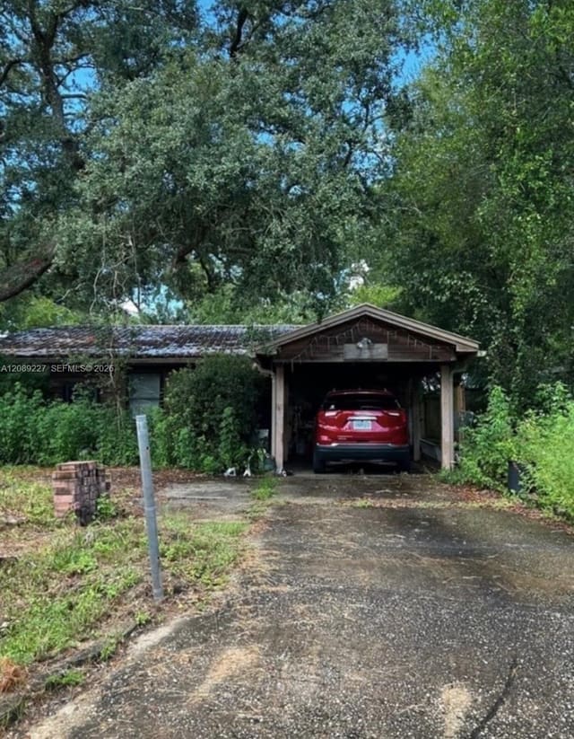 304 Iowa Street, FL 32578