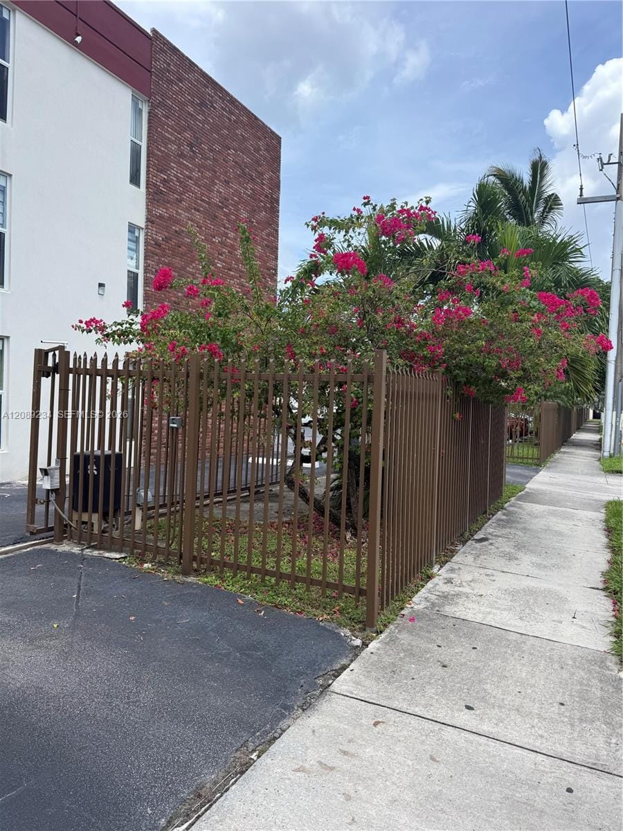 2385 NW 11th Street C31, Miami, FL 33125 photo 15