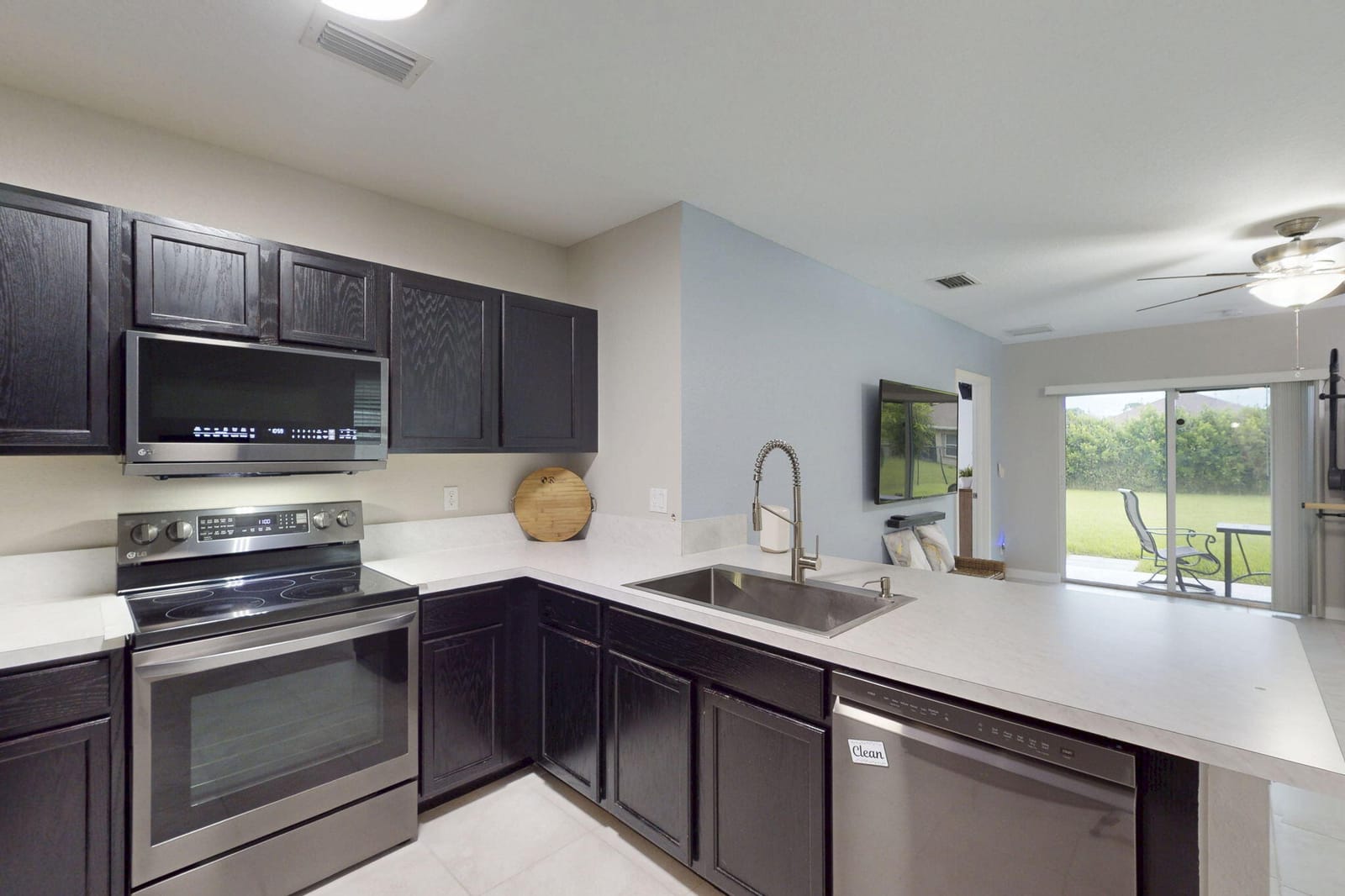 5557 SE Isabelita Avenue, Stuart, FL 34997 photo 10