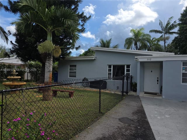 102 Williams Road, West Park, FL 33023