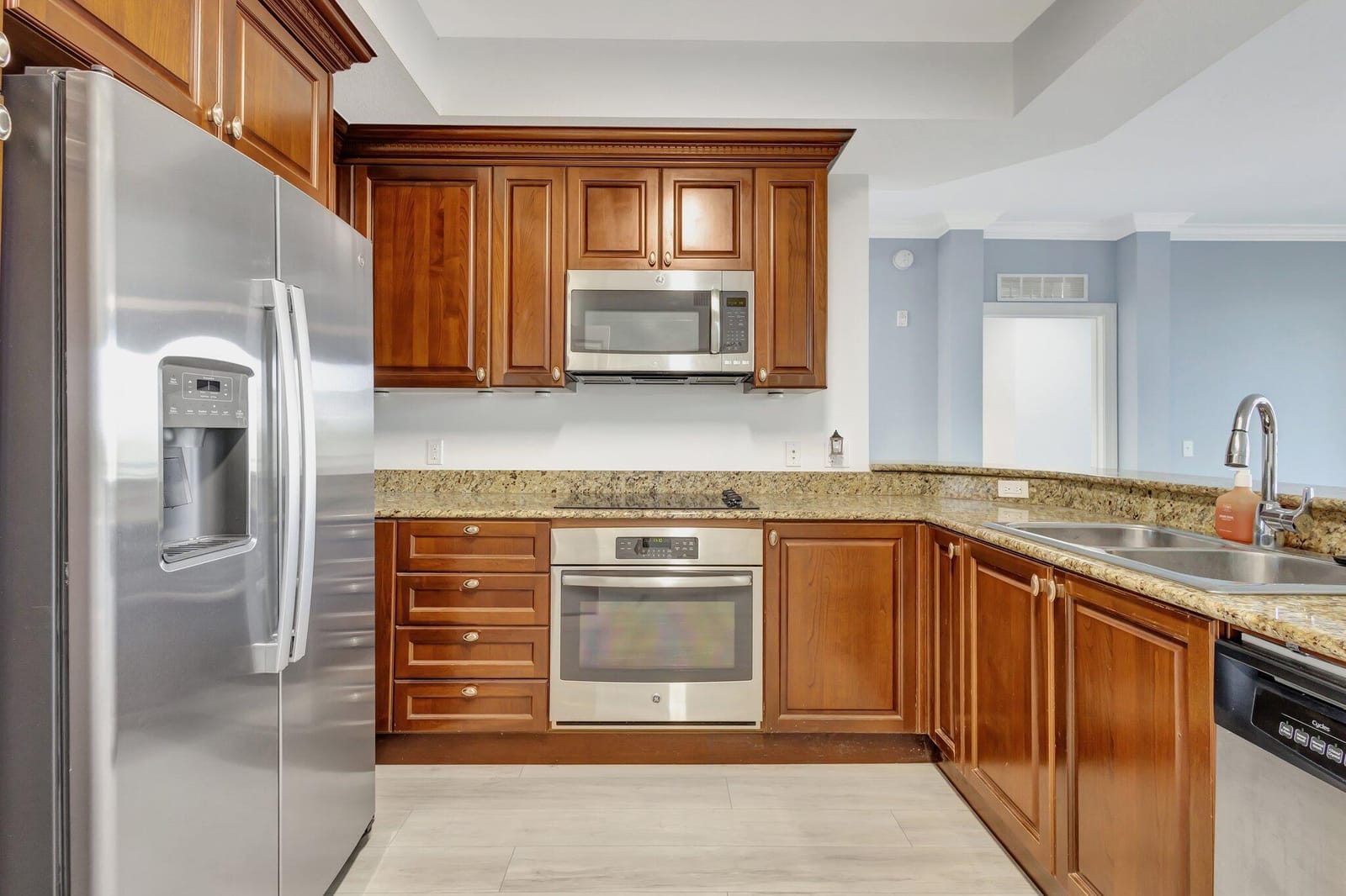 1690 Renaissance Commons Boulevard 1401 — photo 1