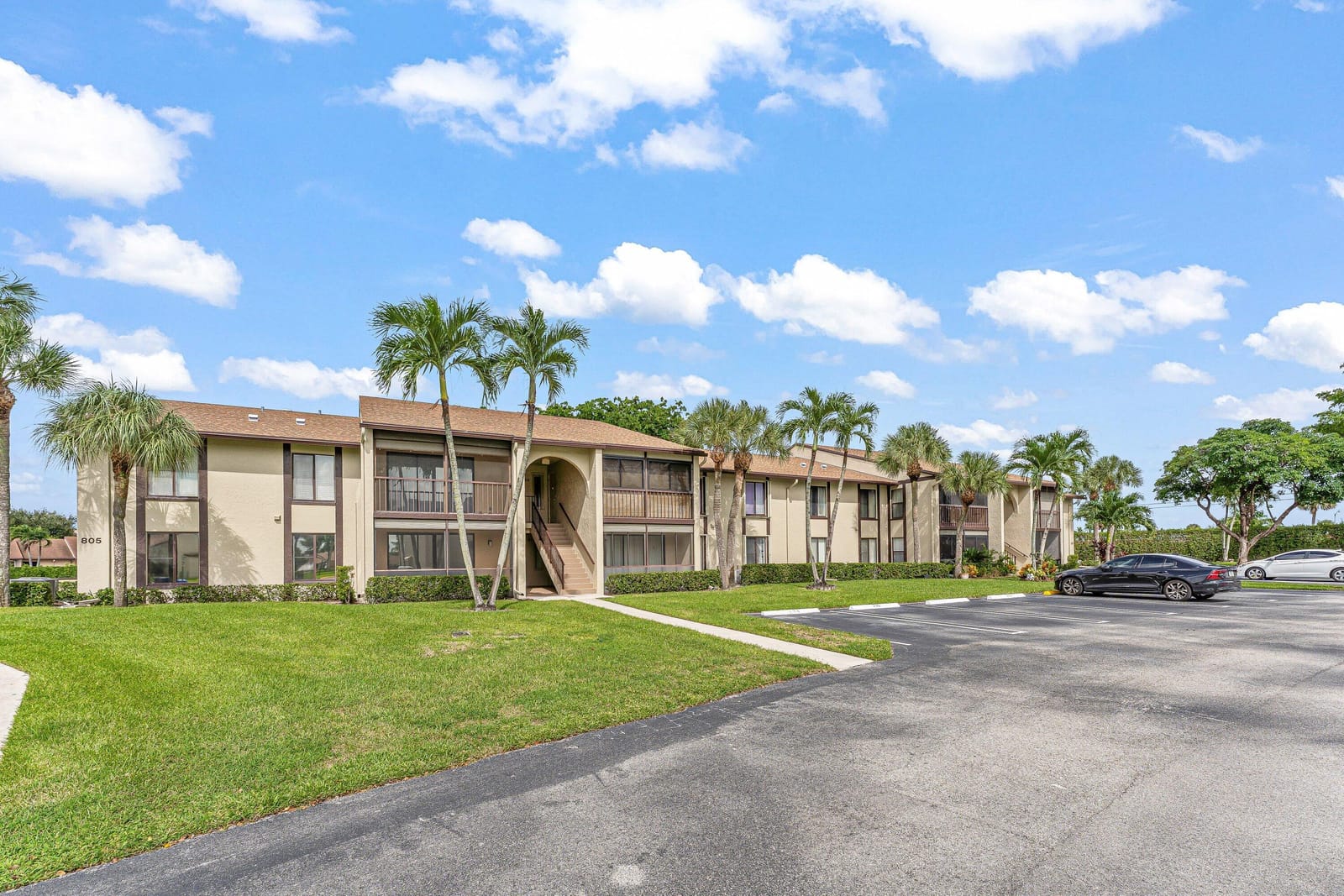 805 Sky Pine Way F2 — photo 1