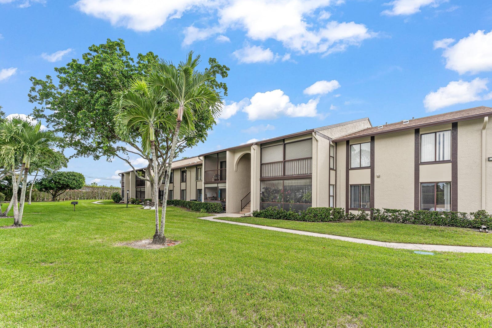 805 Sky Pine Way F2 — photo 2