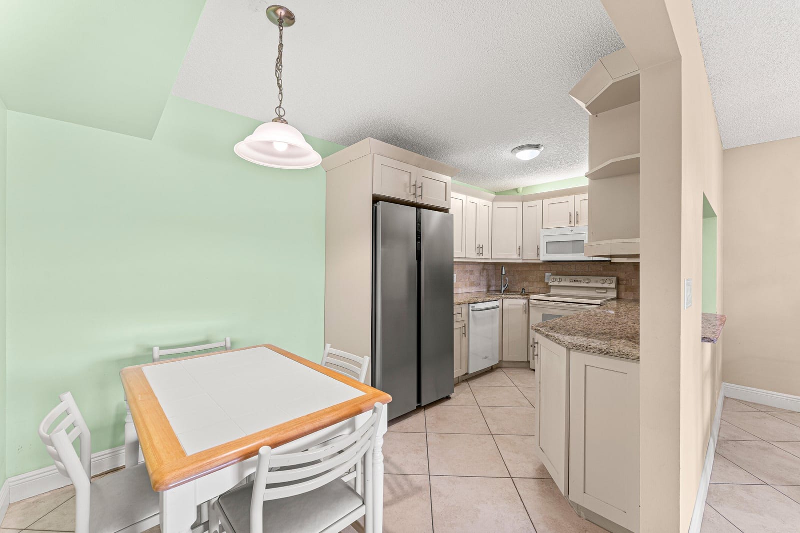 805 Sky Pine Way F2 — photo 8