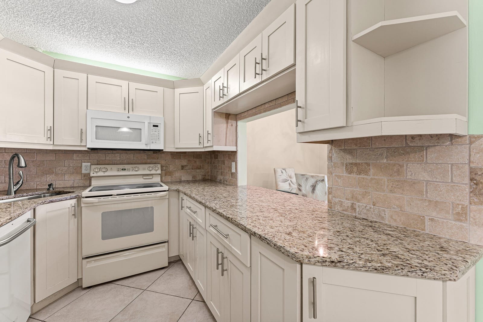 805 Sky Pine Way F2 — photo 9