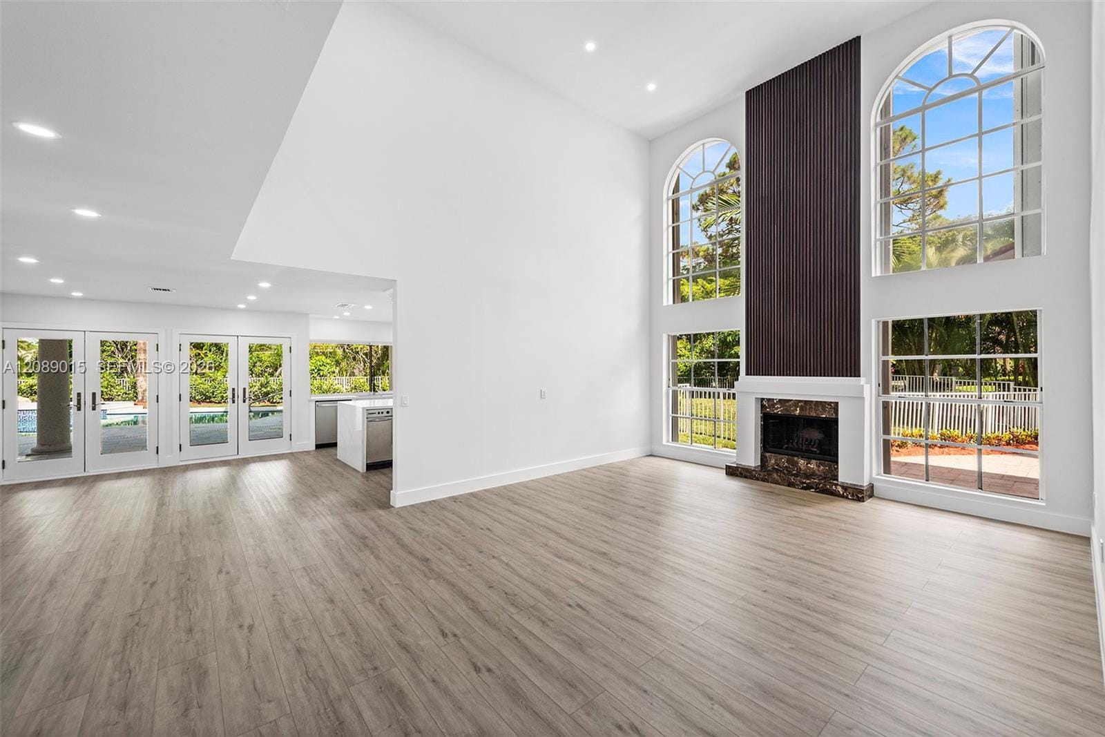 4499 Woodfield Boulevard — photo 12