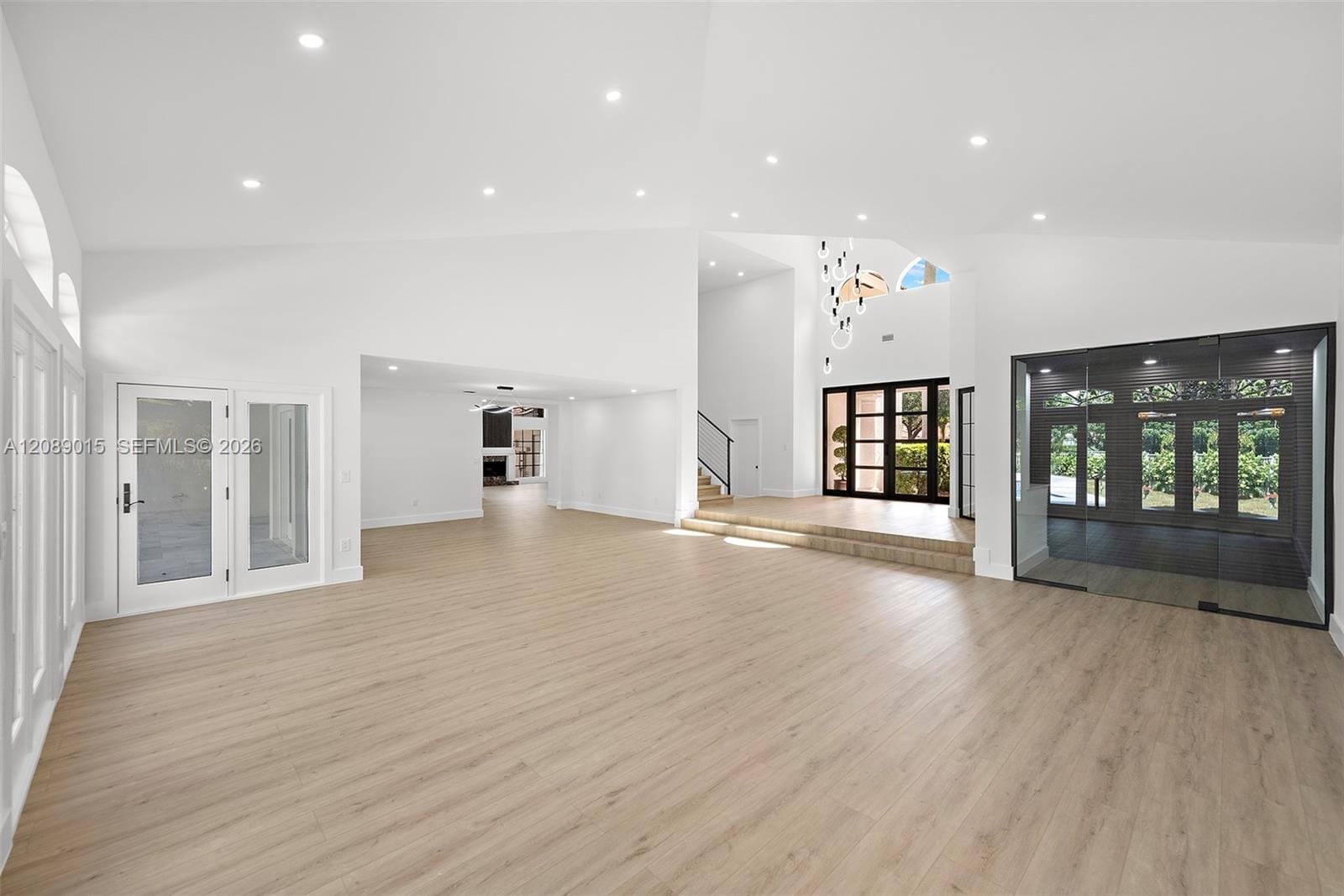 4499 Woodfield Boulevard — photo 4