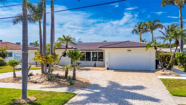 1440 SE 14th Drive, Deerfield Beach, FL 33441
