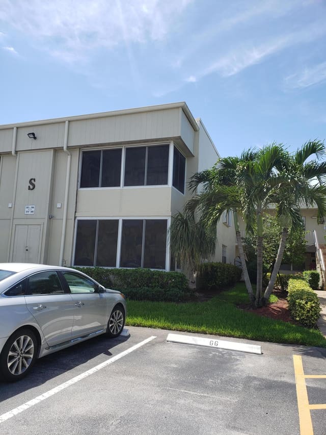 904 FLANDERS Drive S, Delray Beach, FL 33484
